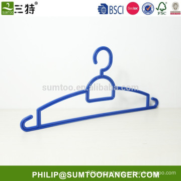 plastic expandable clothes hanger